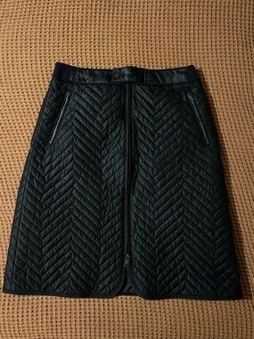 Puffy Style A-Line Skirt with Front Zip